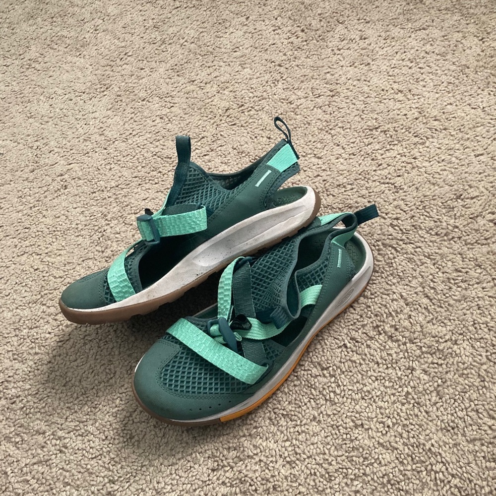 Closed-toe Chaco